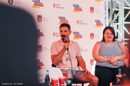 b9c4991c88cbcf521a9f2d706d6525af